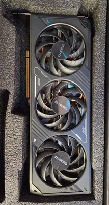 Gigabyte GeForce RTX 5070 WINDFORCE OC SFF 12GB GDDR7 Grafikkarte