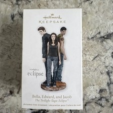 RARE 2011 Hallmark Keepsake Ornament TWILIGHT Bella, Edward  Jacob OOP MIB