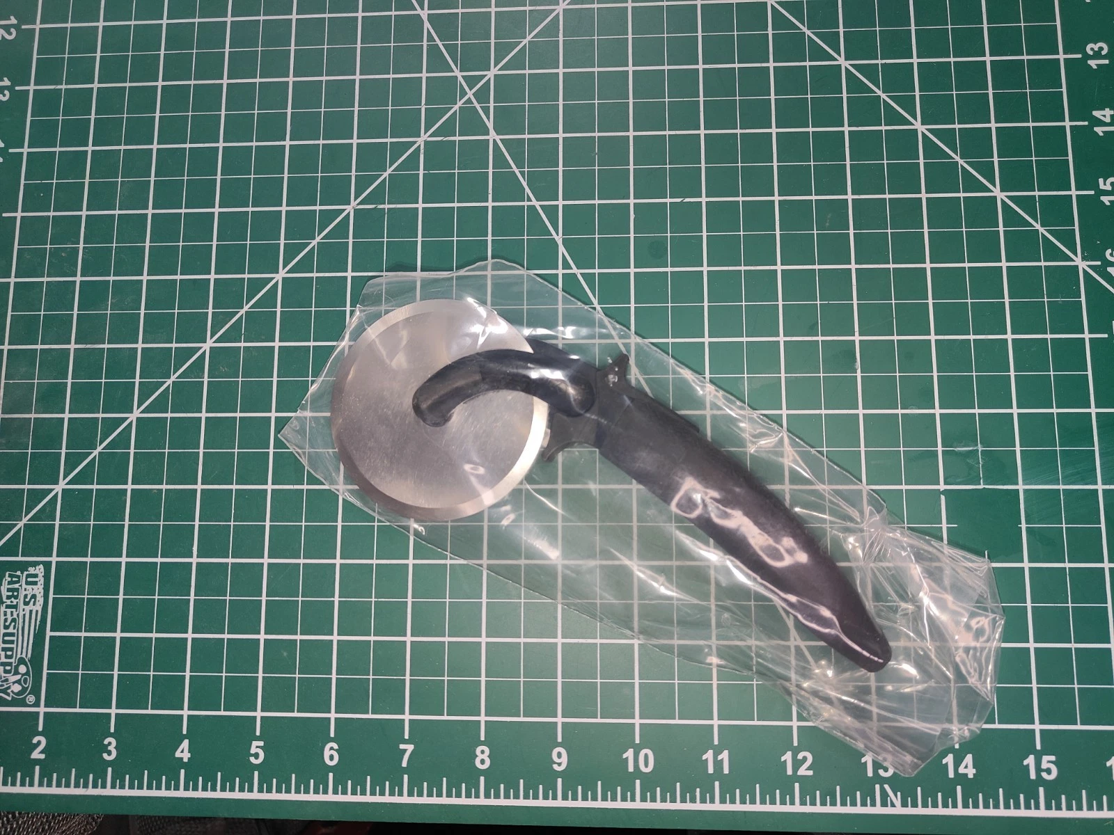 CUTCO 1502 PIZZA CUTTER. Brand New!!
Opens in a new window or tab