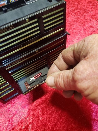 Napa Autoparts, 1/8 scale diecast model toolbox, replica tool chest coin bank. - Picture 16 of 23