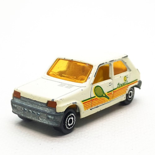 Majorette Renault 5 - Tennis White / Yellow Interior 1:51 (3") Pre-Owned 001 - Picture 4 of 8