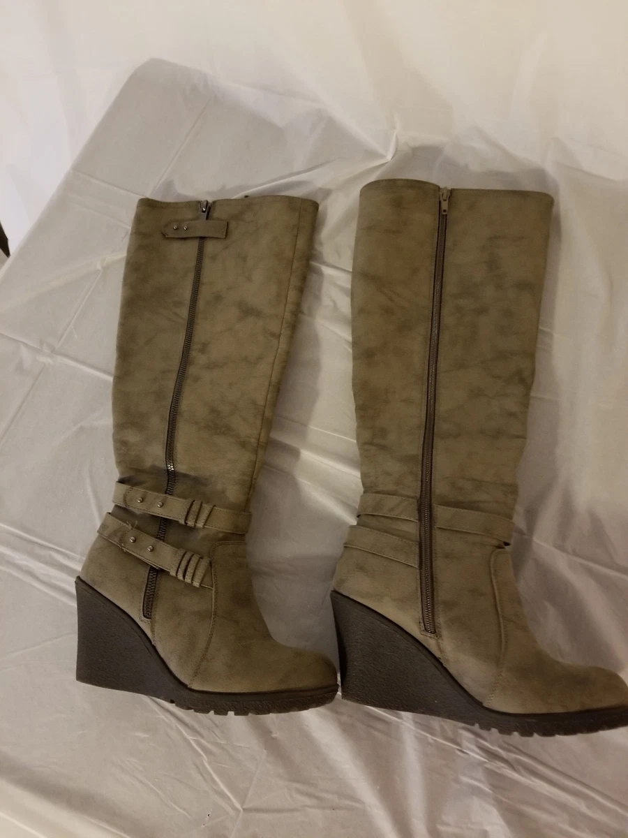 Shoedazzle wedge clearance boots