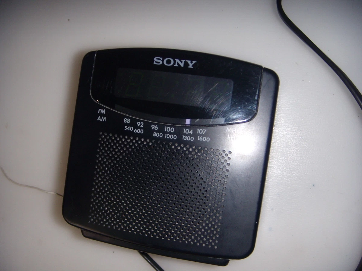 RADIO DESPERTADOR SONY DIGICUBE ICF-C102 NEGRA FM AM