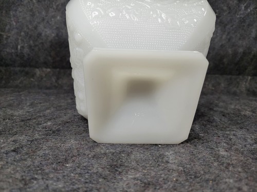 Vintage Jeanette Milk Glass Square Pedestal Candy/nut Dish Acorn Pattern # MJ25 - Picture 2 of 7