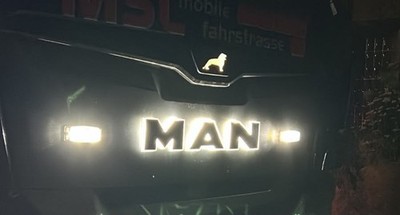 MAN TG3 TGX Frontbuchstaben Mit Löwe  24v