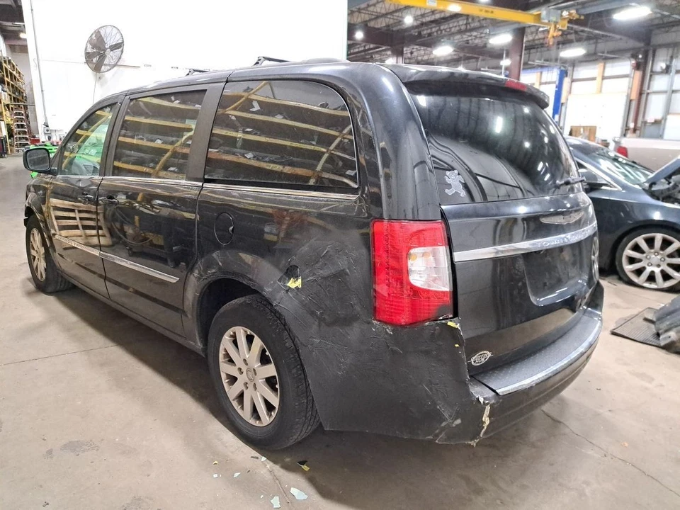 Strut 2014 Town & Country Van Sku#4294258 - Image 3 of 4