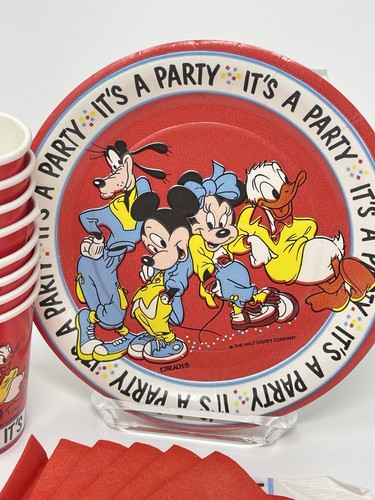 De colección Disney Mickey Mouse Friends Its A Party 8 tazas 6 servilletas 16 platos - Imagen 5 de 6