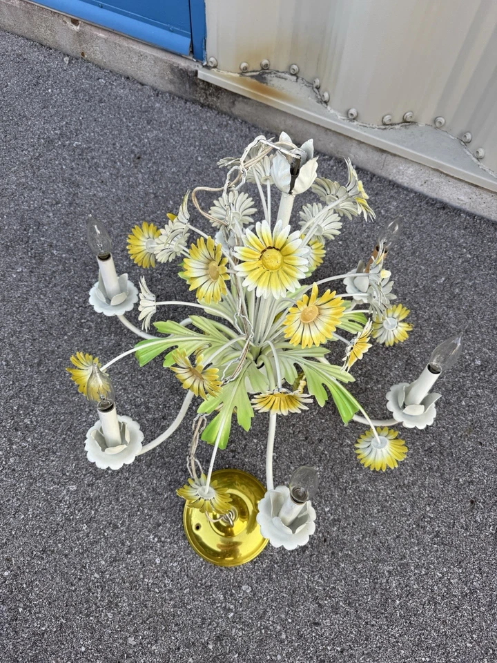 Lámpara de araña Tole Daisey francesa vintage años 50 o 60. MCM moderno de mediados de siglo Foto 2 de 4