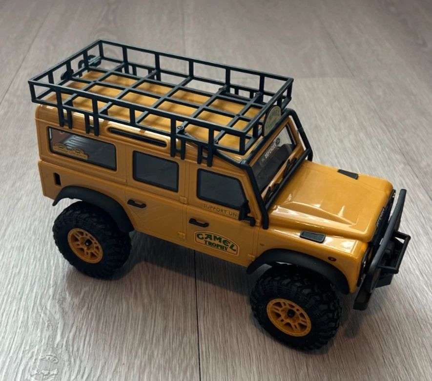 FMS 1:24 FCX24M Land Rover Camel Trophy Edition RTR Slightly Used Defender 110 1 - Image 3 of 4