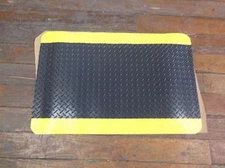 New NOTRAX 490 Anti-Fatigue Mat, 3 ft. L x 2 ft. W, Black/Yellow (D65F)