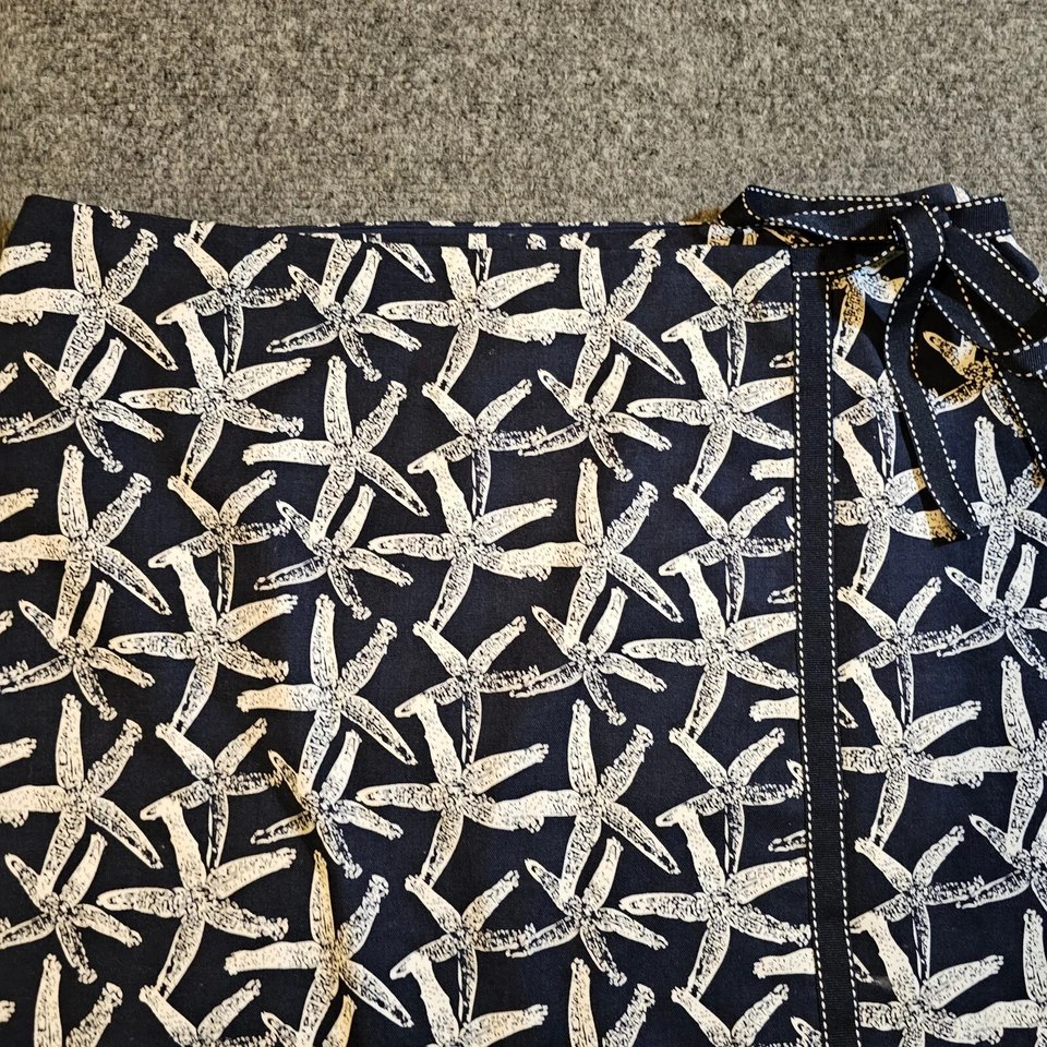 Falda para mujer Vineyard Vines 6 estrellas de mar azules envolvente frontal corta línea media informal Foto 2 de 4