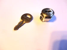 Detex  Guardsman Key 104D and lock