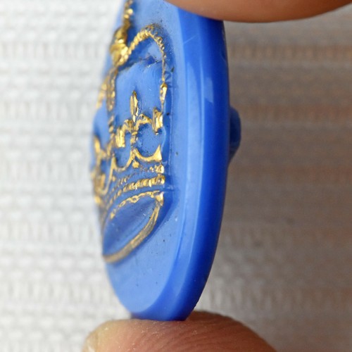 Vintage Blue Glass Sewing Picture Button Gold Outline Royal Crown 7/8" - Picture 4 of 5