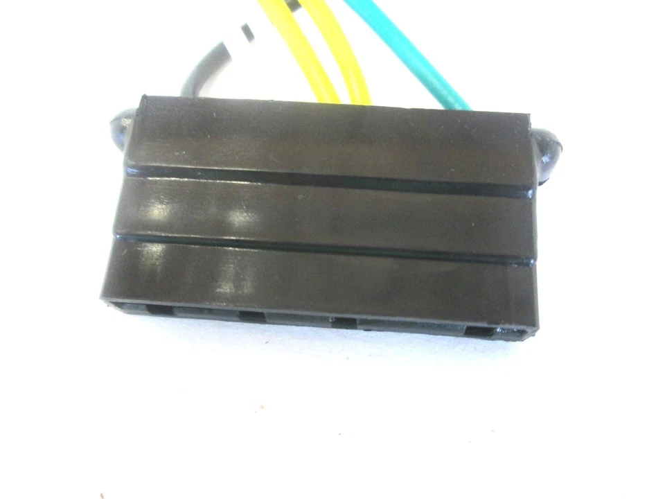 Conector regulador de voltaje estándar S-94 1963 1992 Ford Foto 2 de 3