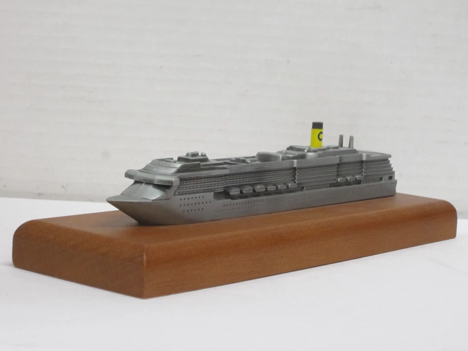 Kreuzfahrtschiff Costa Atlantica ohne Box ideafp Länge 20 cm Metall / Holzsockel