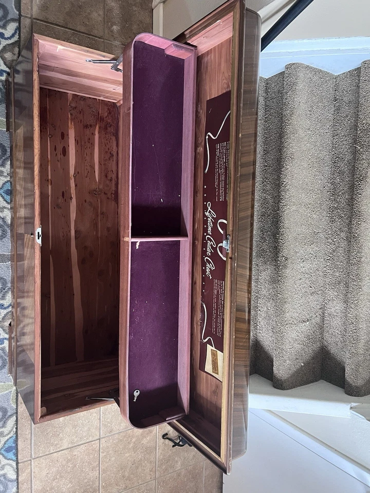 Cofre de cedro de por vida Montgomery Ward Foto 4 de 4