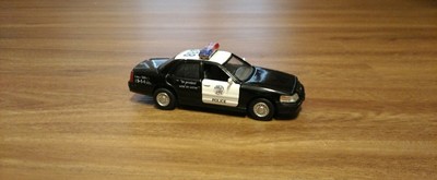 kinsmart ford crown victoria