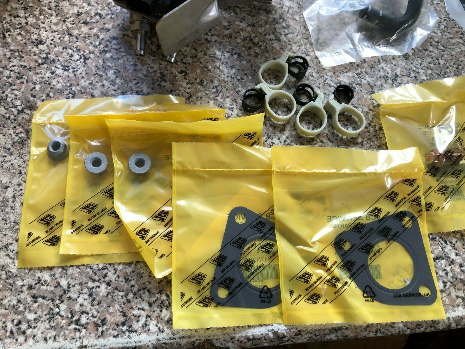 GENUINE JCB EGR VALVE P/N 320/B6423 | eBay