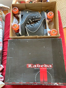 LABEDA STS PRO BLACK SKATES-SIZE 9-LIGHT USE-IN BOX-ACCU PRO WHEELS,NU BUCK UPPE