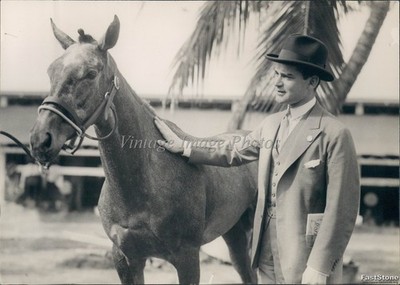 1934 May 11 Horse Bridle Working Animal Fedora Hat Historic Vintage Photo 5x7