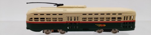 Bachmann 62995 N Scale PCC Streamline Trolley | Condition: Used