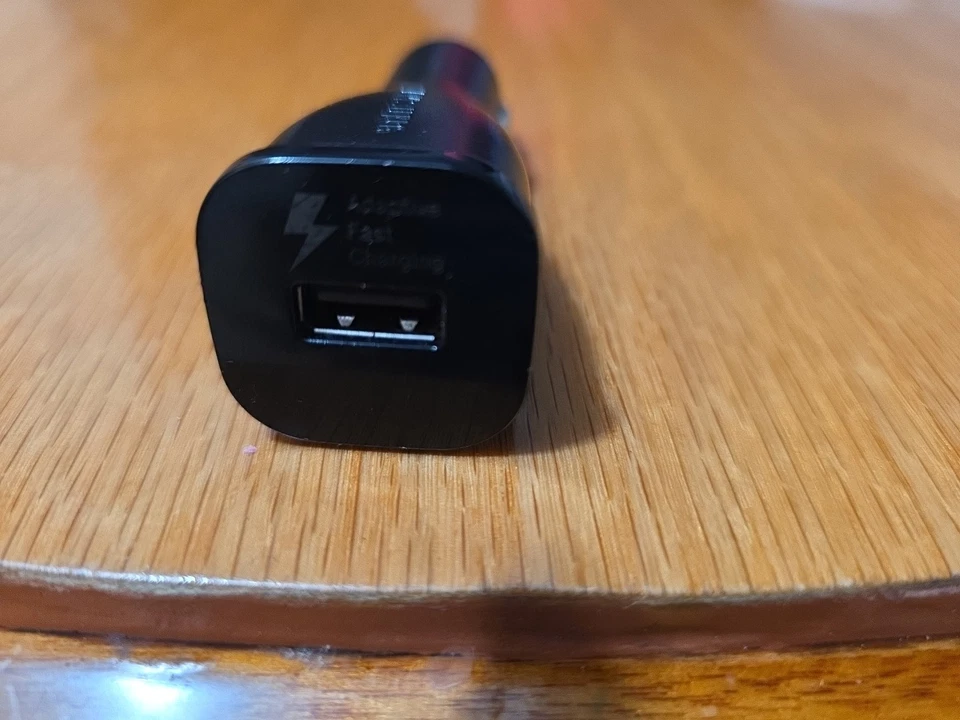 Cargador de coche Samsung carga rápida  Foto 2 de 3