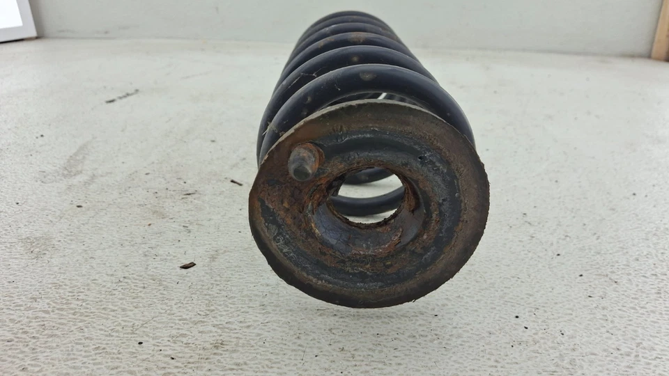 Muelle helicoidal trasero izquierdo o derecho Volkswagen Passat 2012-2019 tracción delantera OEM Foto 3 de 4