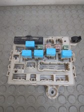 17328 Centralina portafusibili Toyota Previa dal 2003 al 2006 cod 89221-28150