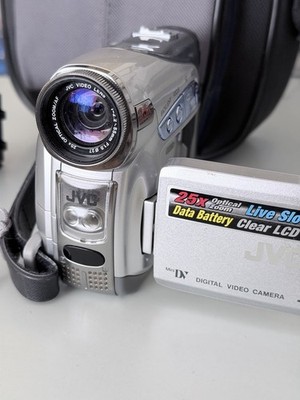 JVC GR D275u Digital Video Camera With Battery And Charger For Parts Or Repair 