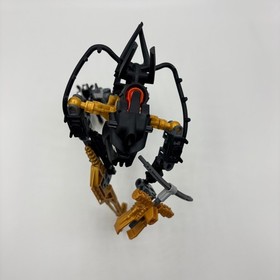 INCOMPLETE LEGO Bionicle Reidak Piraka 8900 Black Gold Missing Leg cover & zamor