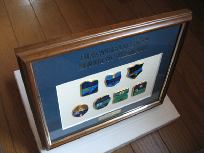 2002 FIFA WORLD CUP JAPAN PIN BADGE WINNER PINS SET | eBay