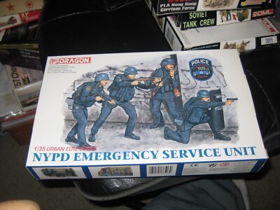 MIB parts sealed NYPD Emergency Service Unit by DML in 1/35 scale