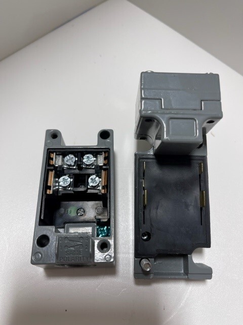 SQD 9007C54B2 SER.A Rotary Std Pre-Travel Spring Return CW&CCW Limit ...