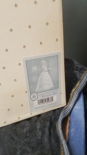 Lenox Classics Ivory Belle of the Ball Victorian Porcelain Figurine In Box 8.5" - Picture 10 of 10
