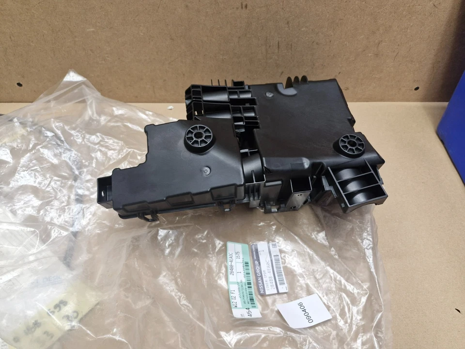 Nissan Qashqai Body Control Fuse Box Module Cover 284B84EA0C 2017-on Genuine NEW - Image 3 of 4