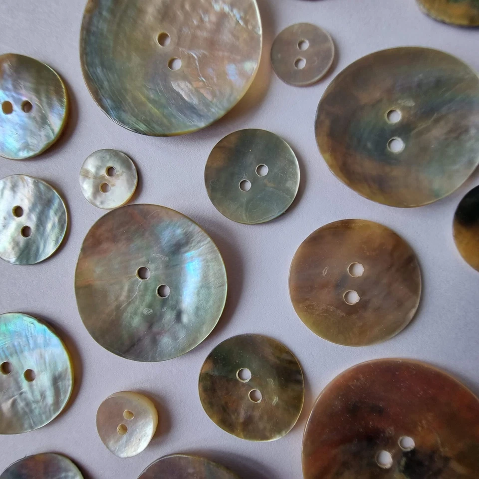 LUXURY MOTHER OF PEARL BUTTONS -10mm,15mm, 18mm, 20mm, 25mm, 30mm-NATURAL, SHELL - Image 2 of 4