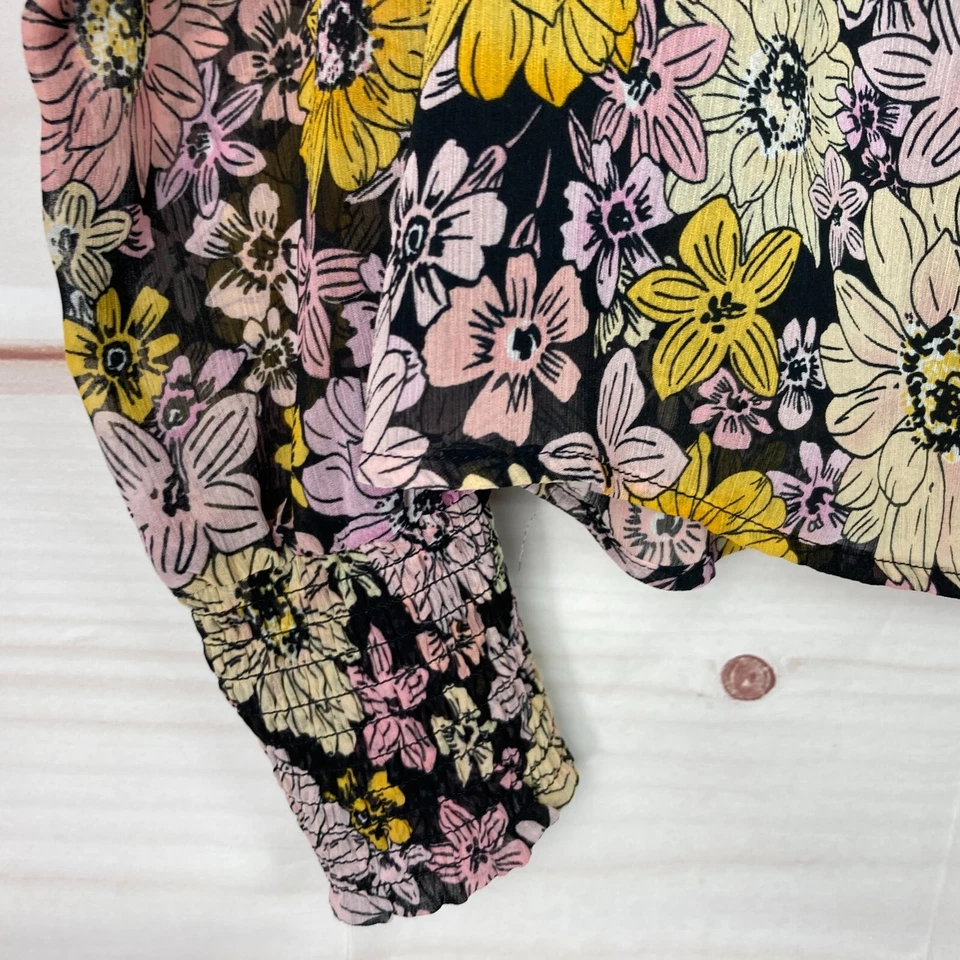 BB Dakota Top Womens M Floral Ruffle Blouse Smocked Sleeve Pullover Chiffon - Image 4 of 4