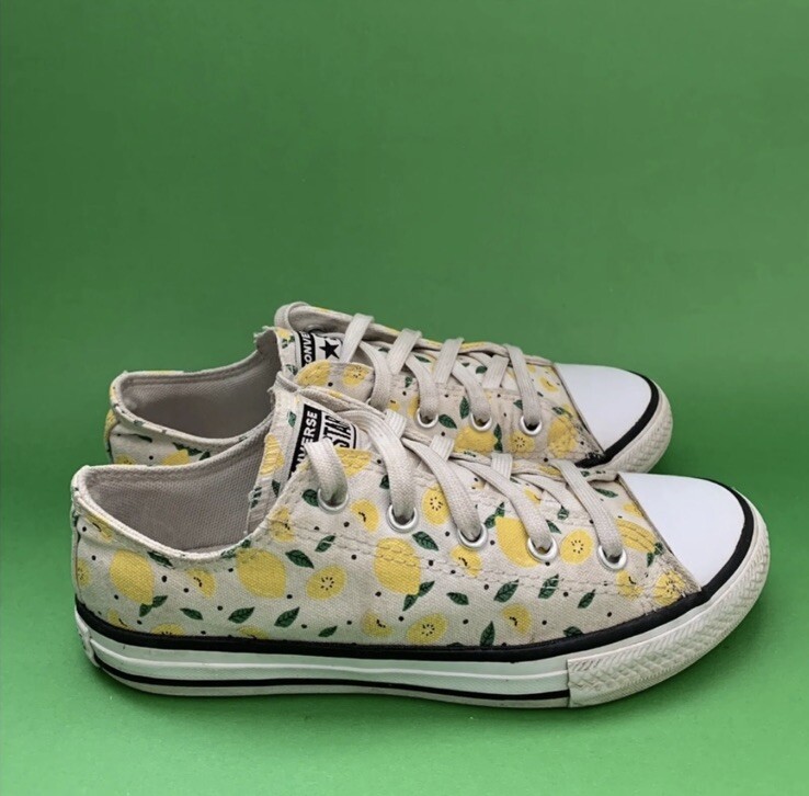 Converse CTAS Classic Low Top Shoes Sneakers Lemon Print Youth Size 2 668292F