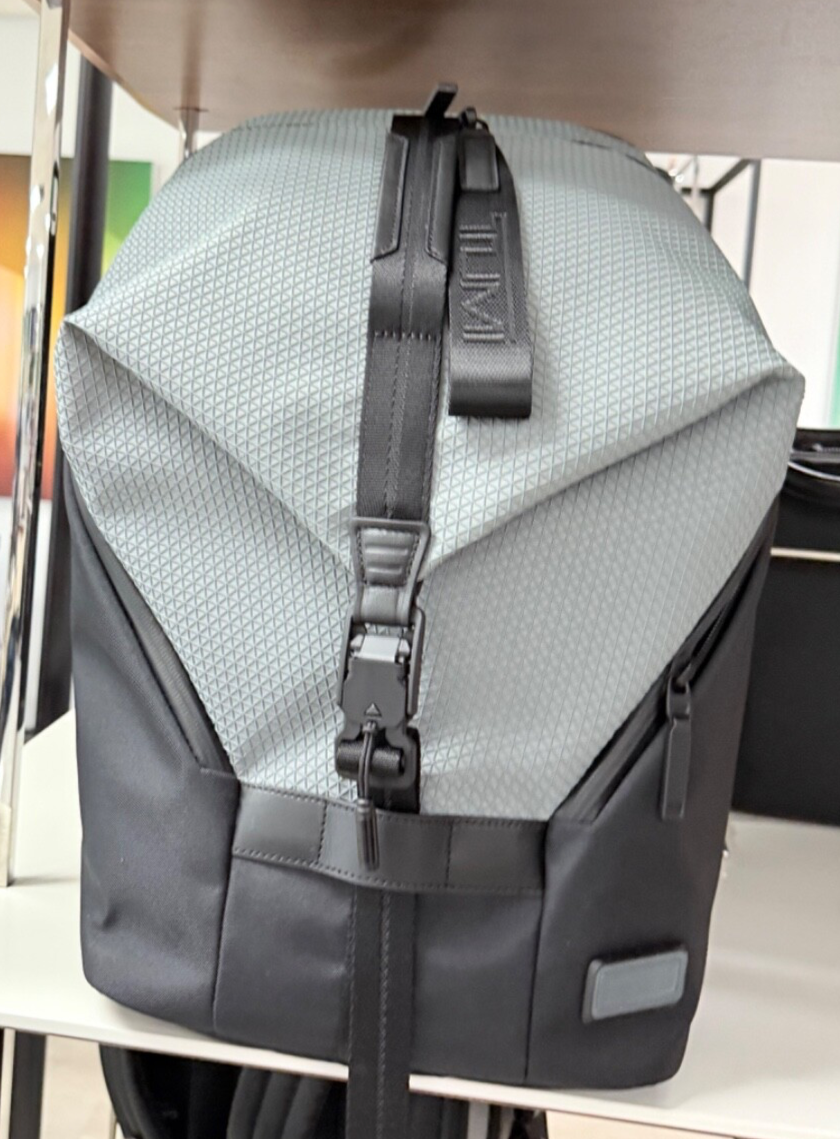 NEW Tumi TAHOE FINCH 18.25” Water Resistant Backpack - RUBBERIZED