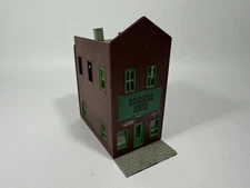 AHM~ BOARDING HOUSE  BUILDING KIT- HO SCALE