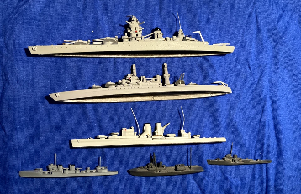 1:1250, 6x Modellschiffe, Fa. Superior/Star, Schlachtschiffe, Kreuzer, Fregatte