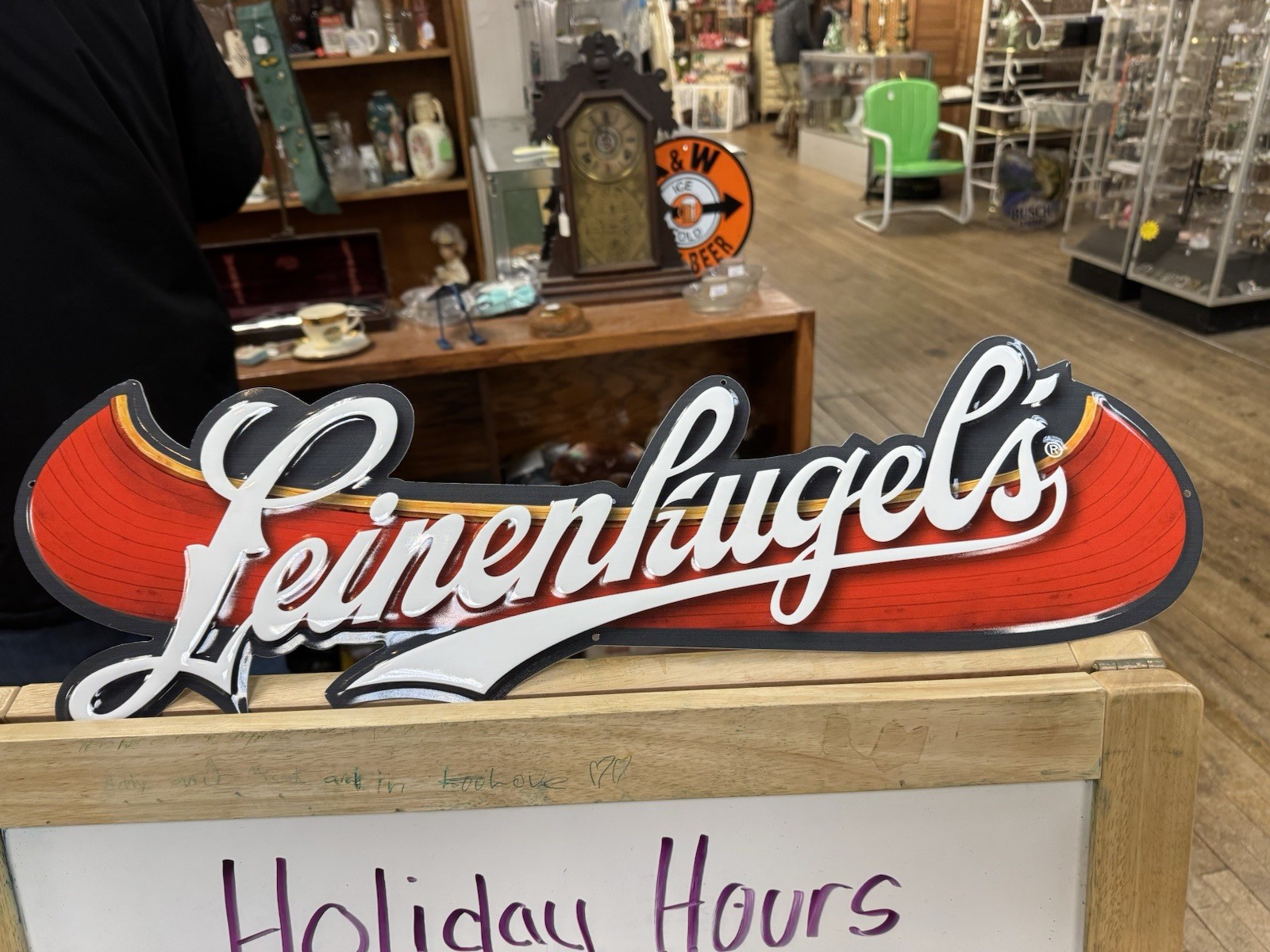 Leinenkugel’s Leinie CANOE Boat Metal Sign Tin Tacker 24" CHIPPEWA FALLS Brewery