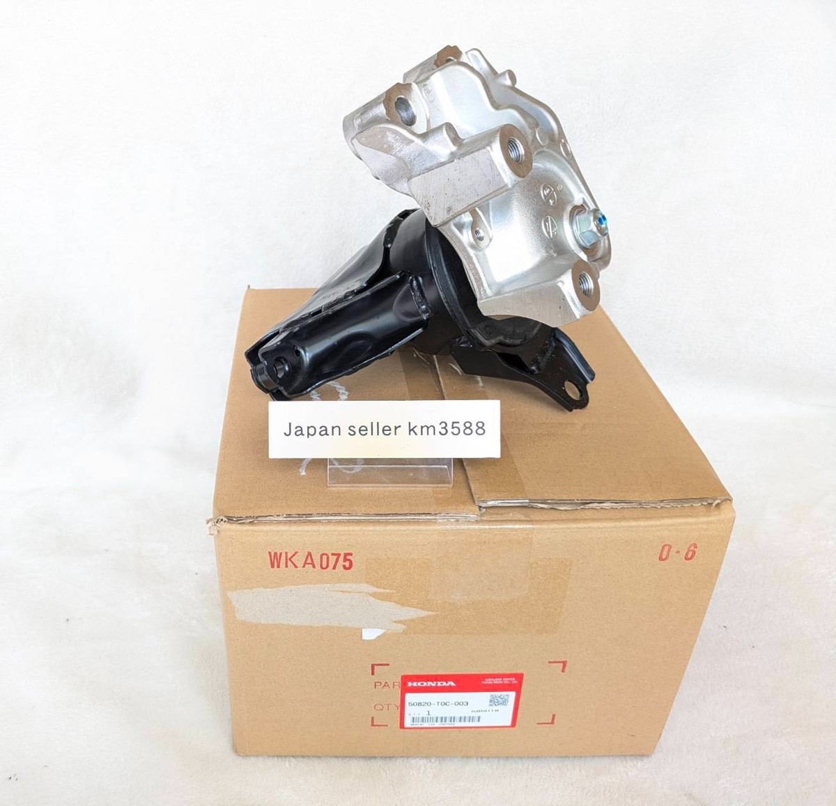 Genuine Honda CR-V RM1 Engine Mount 50820-T0C-003 Right Side A/T