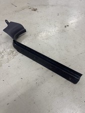 02-05 Subaru Impreza Wrx Rh Front Door Sill Trim Oem 94060fe000 02-05 Subaru Impreza Wrx Rh Front Door Sill Trim Oem 94060fe000