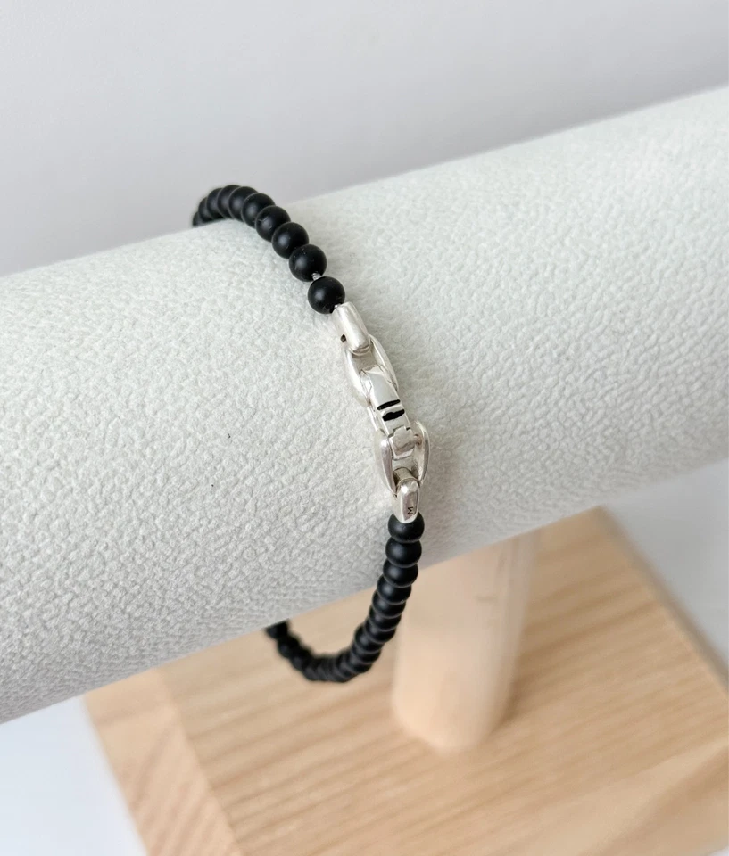 Brazalete de cuentas espirituales plateadas de ónix negro de 4 mm para hombre David Yurman 8,5" Foto 2 de 2