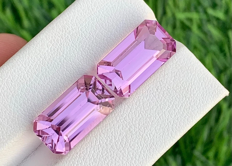 Натуральный розовый грушевидный драгоценный камень кунцит 22,75 карата россыпью из Афганистана 2 штуки - Изображение 2 из 4