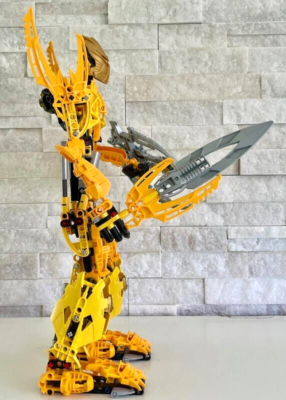 Bionicle Toa Mata Nui 8998 with Original Pearl Gold Kanohi Ignika