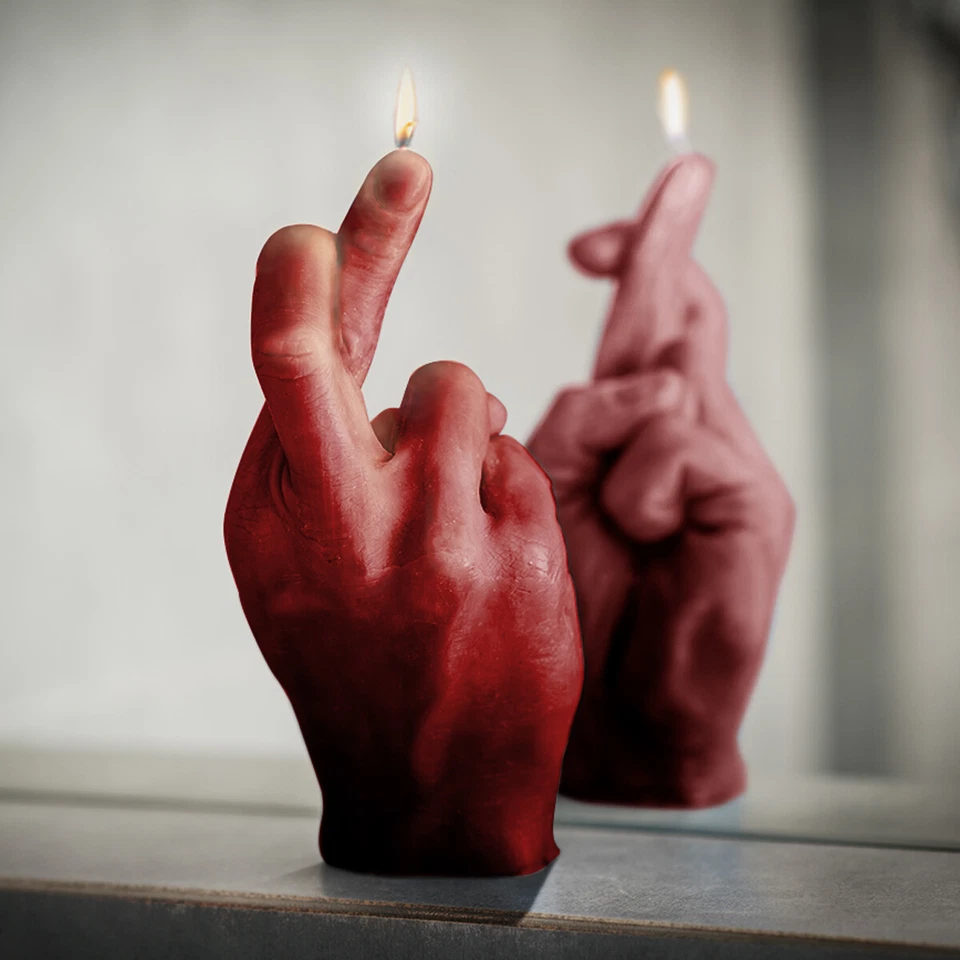 Designerkerze Kerze Geschenkidee Designkerze Dekokerze Crossfinger rot 21cmx9cm - Bild 3 von 4