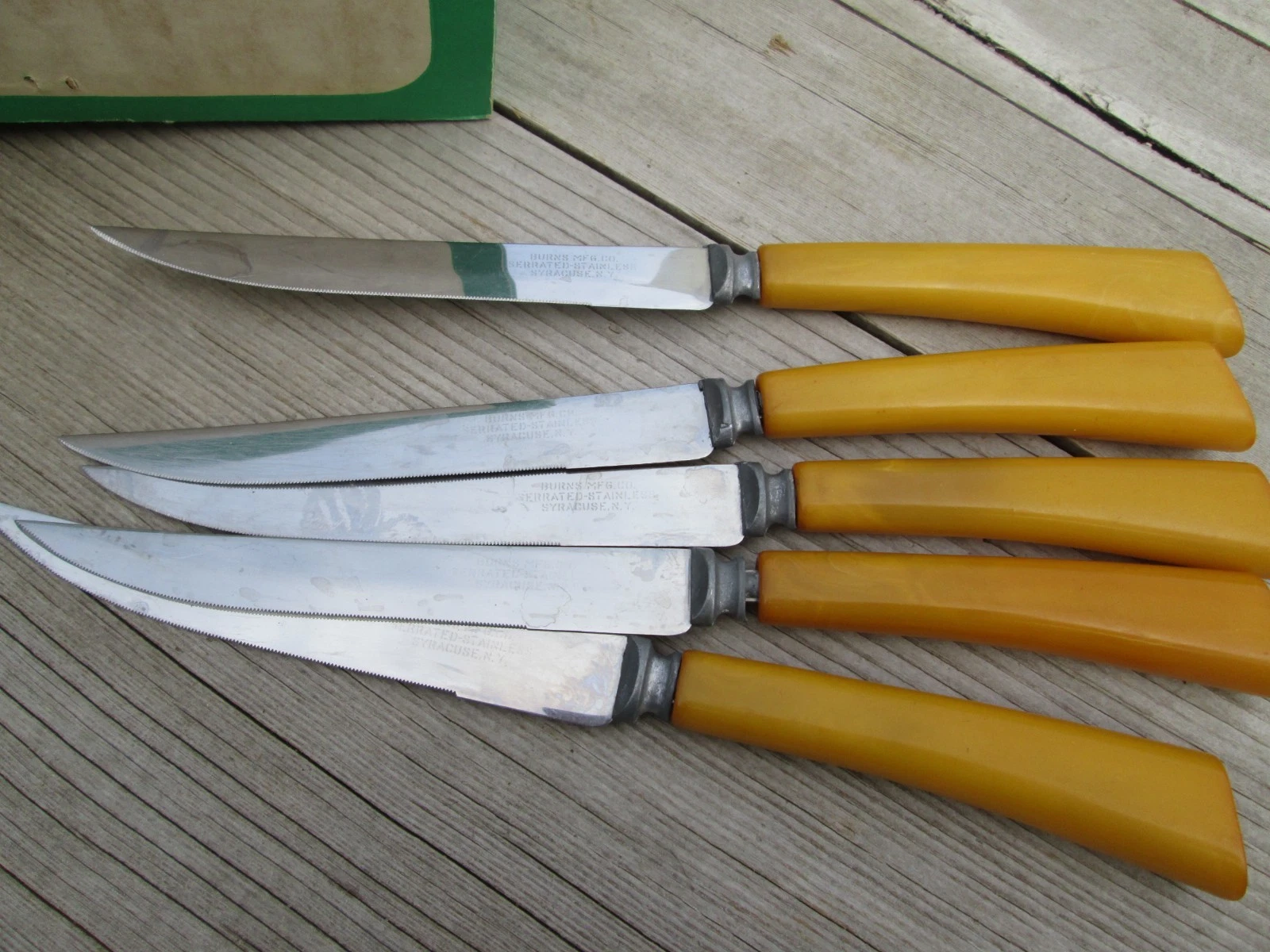 5 Burns Mfg Co Bakelite Handle Serrated Edge Stainless steak Knives Syracuse NY