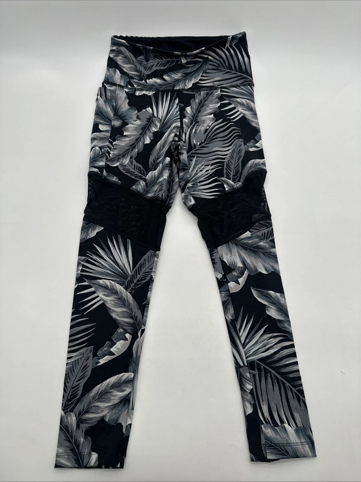 victoria-secret-vs ultimate tropical gray leggings